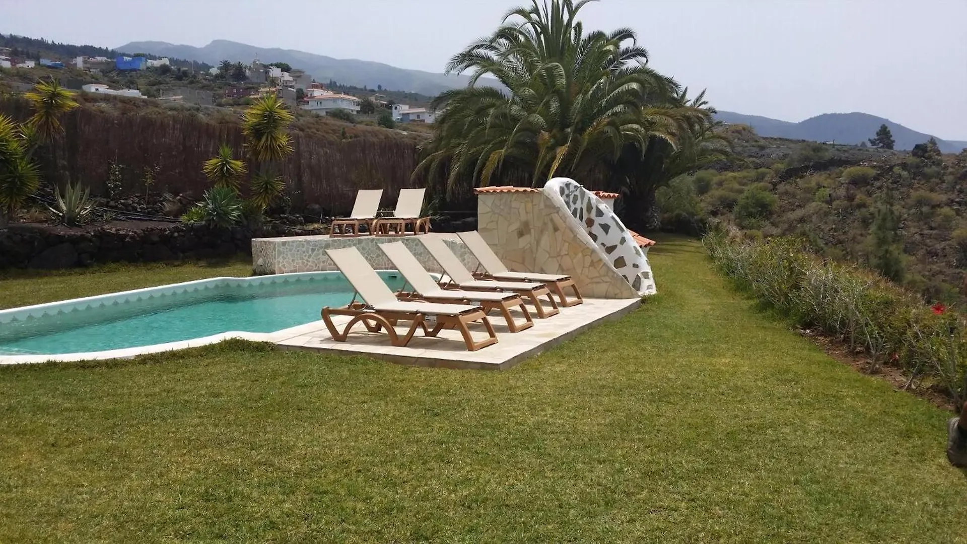 Kleines Ferienhaus Mit Terrasse Fuer Zwei Personen Guia de Isora  Apartment Guia de Isora (Tenerife)